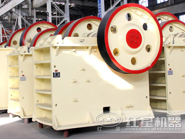每個小時十幾噸產(chǎn)量的破碎機有哪些型號？有沒有詳細的價格表