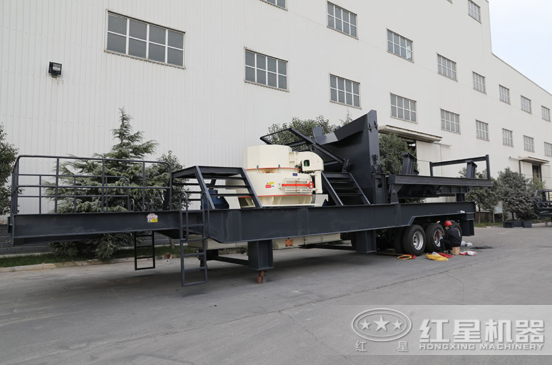 生產(chǎn)建筑砂石骨料用哪種制砂機(jī)更好？